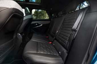 Новий Peugeot 3008 інтер’єр Фото 2