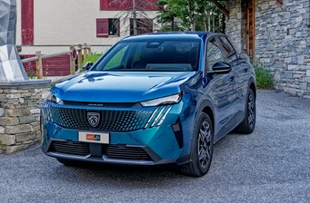 Новий Peugeot 3008 технології та безпека Фото 3