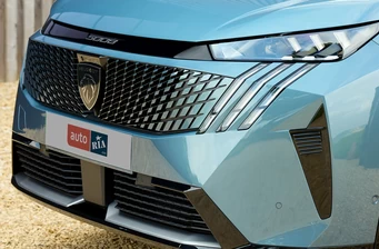 Новий Peugeot 5008 екстер’єр 