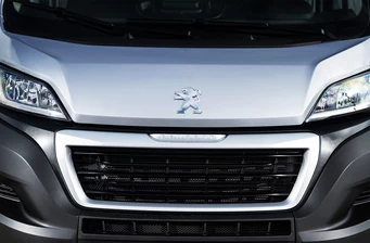 Новий Peugeot Boxer екстер’єр 