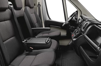 Новий Peugeot Boxer інтер’єр Фото 2
