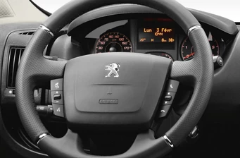 Новий Peugeot Boxer технології та безпека Фото 2