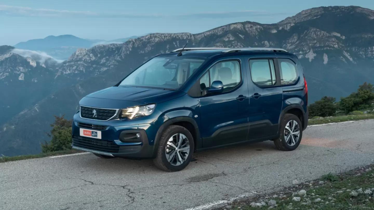 Новий Peugeot e-Rifter