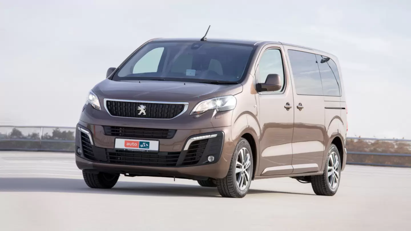 Новий Peugeot Traveller