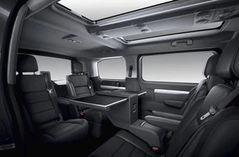 Новий Peugeot Traveller інтер’єр Фото 2