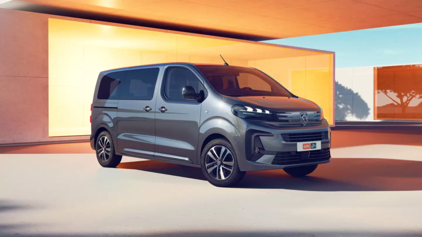 Новий Peugeot Traveller Фото Фото 2