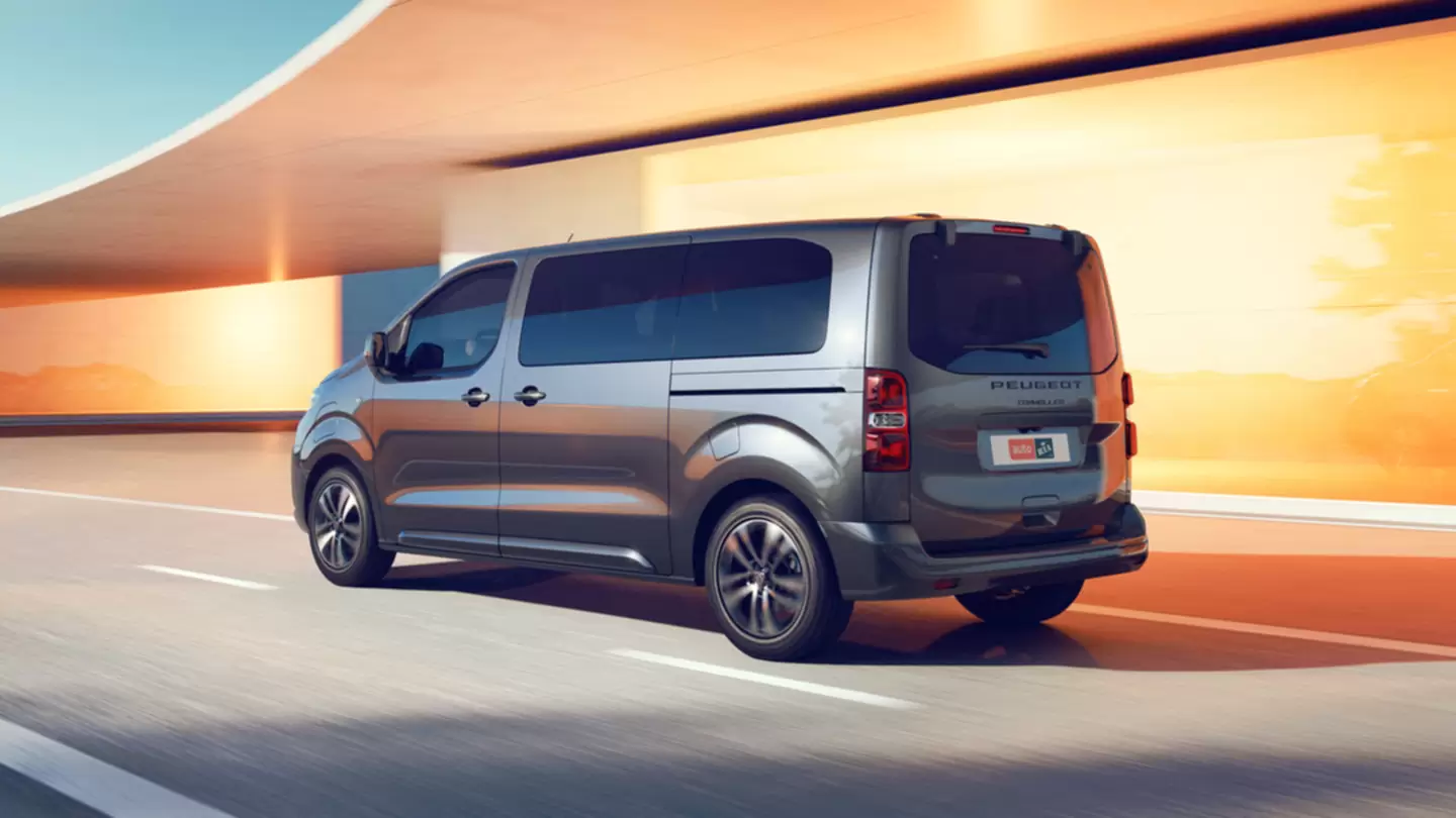 Новий Peugeot Traveller Фото Фото 3