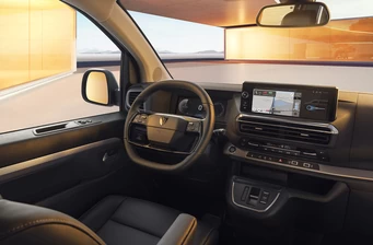 Новий Peugeot Traveller інтер’єр 