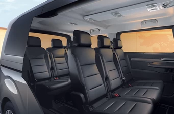 Новий Peugeot Traveller інтер’єр Фото 2