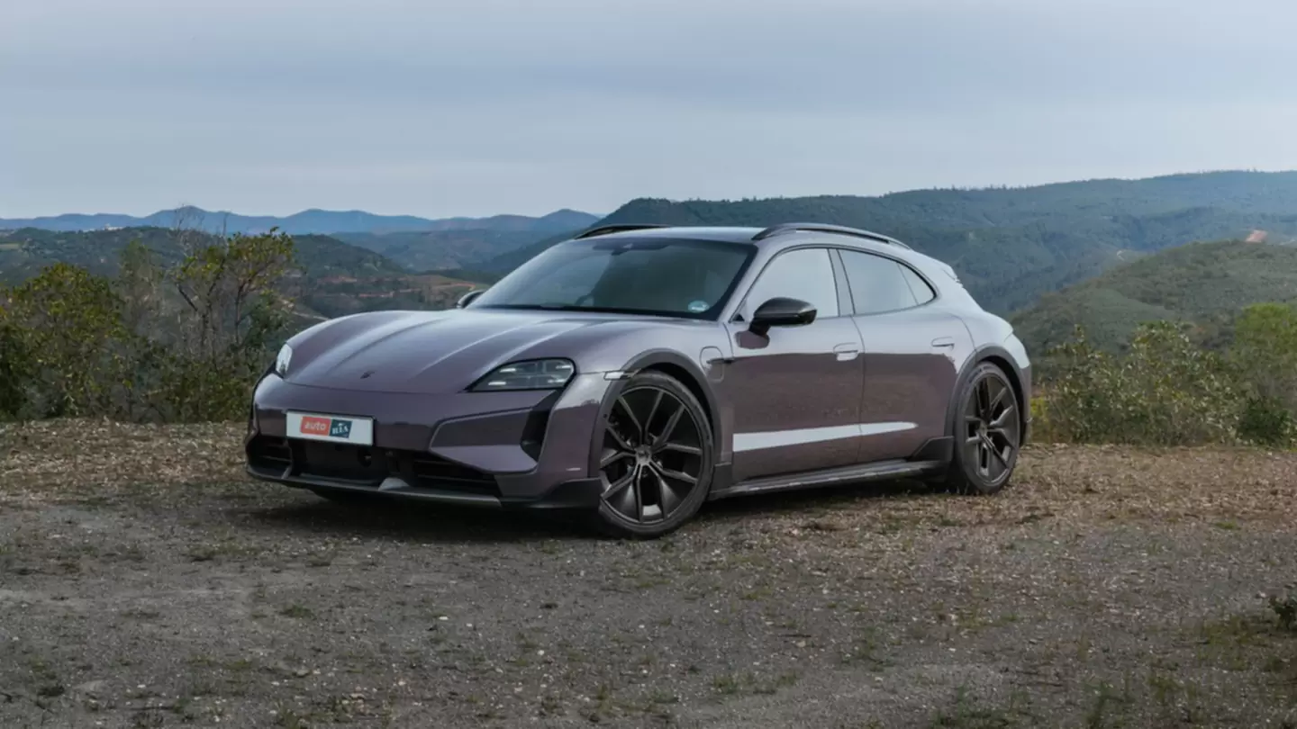 Новий Porsche Taycan Cross Turismo