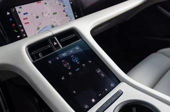 Новий Porsche Taycan Sport Turismo технології та безпека Фото 3