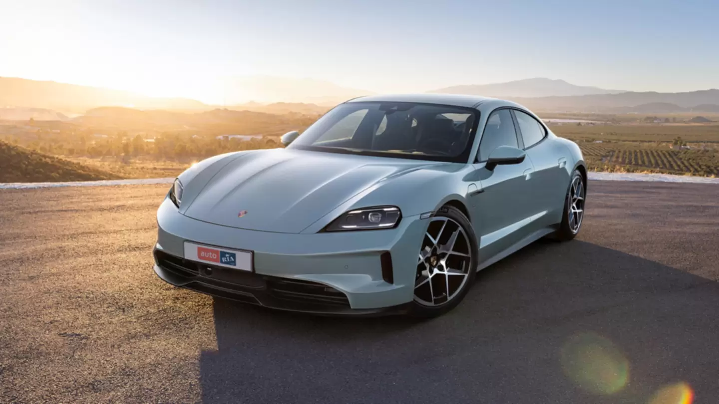 Новий Porsche Taycan