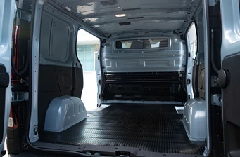 Новий Renault Trafic інтер’єр Фото 2