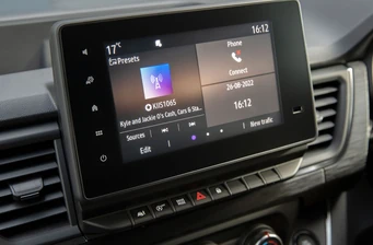 Новий Renault Trafic технології та безпека Фото 3