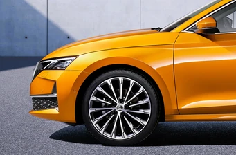 Новий Skoda Octavia екстер’єр Фото 3