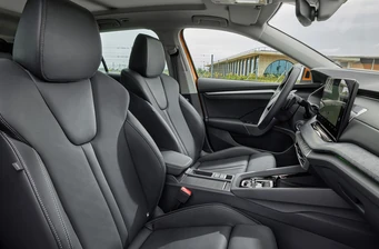 Новий Skoda Octavia інтер’єр Фото 2
