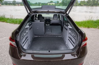 Інтер'єр Skoda Superb