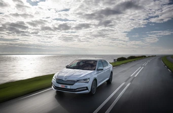 Новий Skoda Superb технології та безпека Фото 4