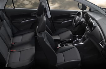 Новий Suzuki S-Cross інтер’єр Фото 2