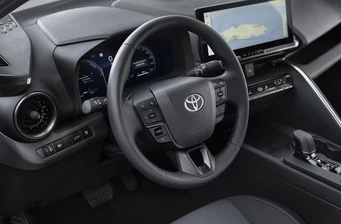 Новий Toyota C-HR інтер’єр 