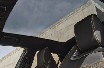 Новий Toyota C-HR інтер’єр Фото 3