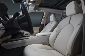 Новий Toyota Camry інтер’єр Фото 2