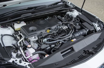 Новий Toyota Camry технології та безпека Фото 6