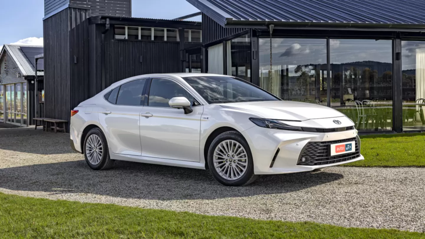 Новий Toyota Camry Фото Фото 2