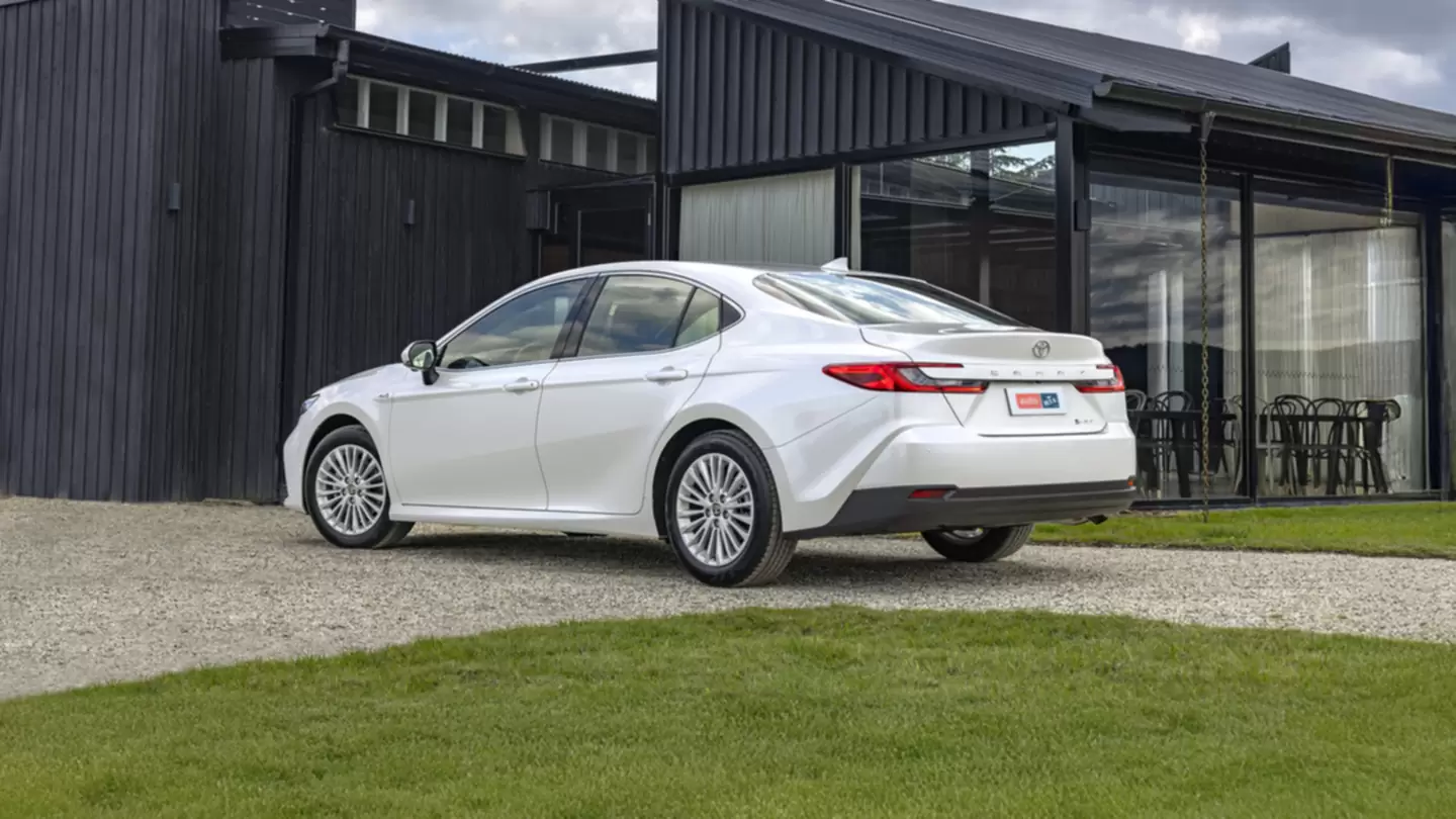 Новий Toyota Camry Фото Фото 4