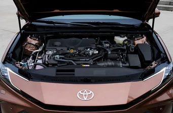 Новий Toyota Camry технології та безпека Фото 3
