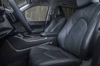 Новий Toyota Highlander інтер’єр Фото 2