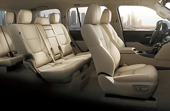 Новий Toyota Land Cruiser 300 інтер’єр Фото 3