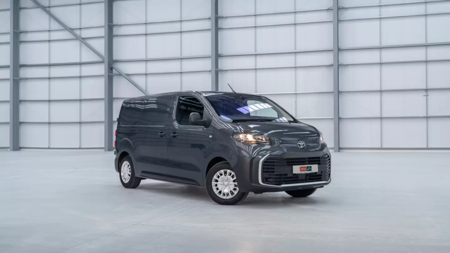 Новий Toyota Proace Фото 