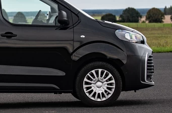 Новий Toyota Proace екстер’єр Фото 3