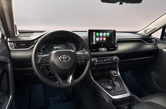Новий Toyota RAV4 інтер’єр 