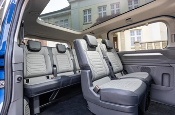 Новий Volkswagen Caravelle інтер’єр Фото 3