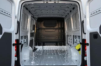Новий Volkswagen Crafter інтер’єр Фото 3