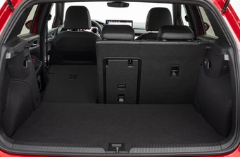 Новий Volkswagen Golf інтер’єр Фото 3