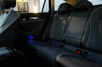 Новий Volkswagen Passat інтер’єр Фото 2