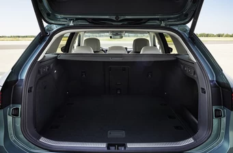 Новий Volkswagen Passat інтер’єр Фото 3