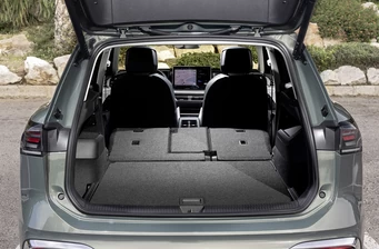 Новий Volkswagen Tiguan інтер’єр Фото 3
