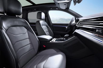 Новий Volkswagen Touareg інтер’єр 