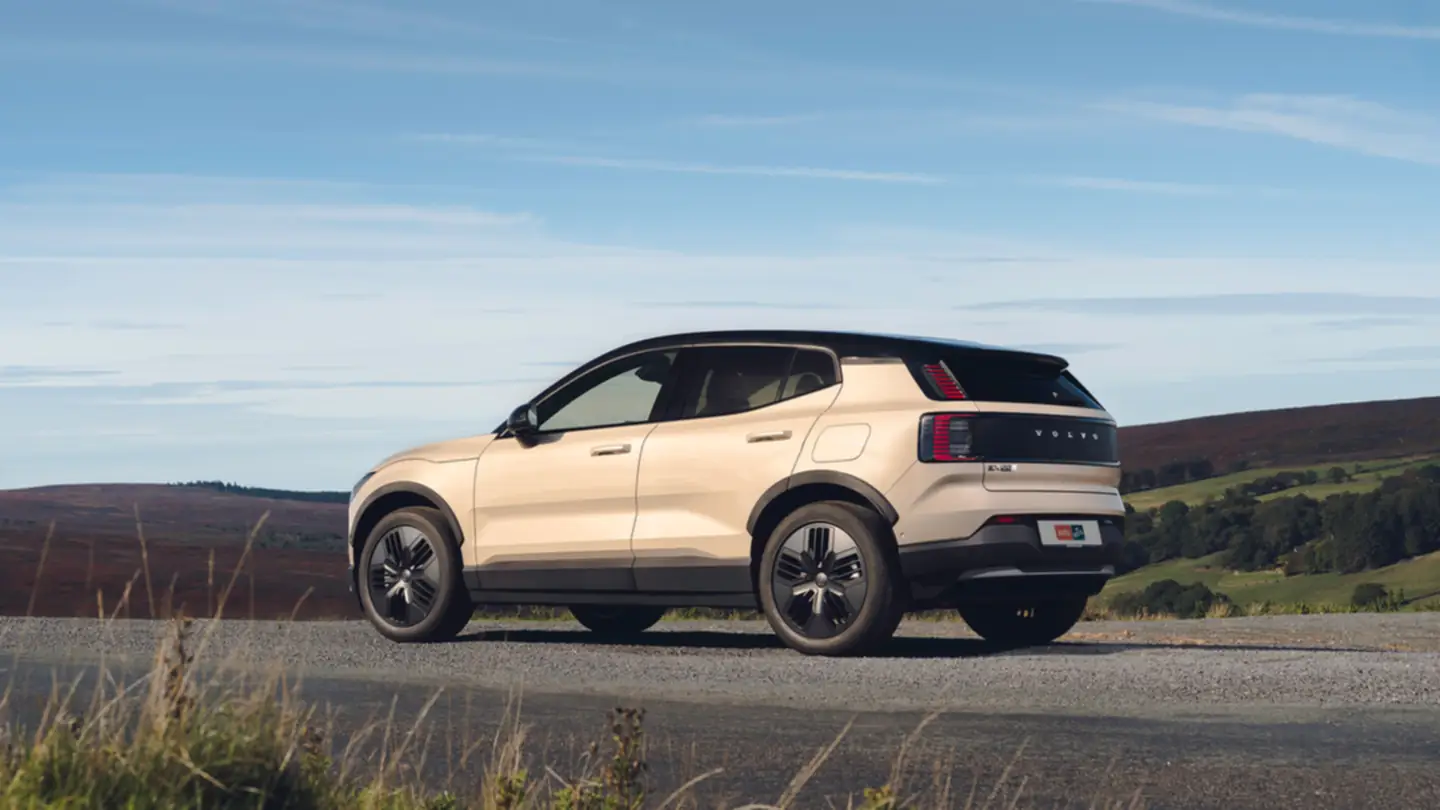 Новий Volvo EX30 Cross Country Фото Фото 4