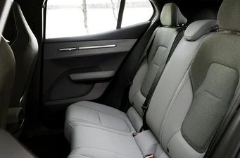 Новий Volvo EX30 Cross Country інтер’єр Фото 3