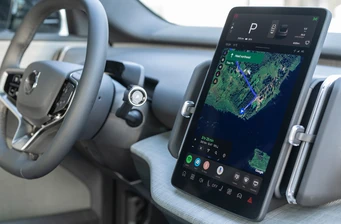 Новий Volvo EX30 Cross Country технології та безпека 