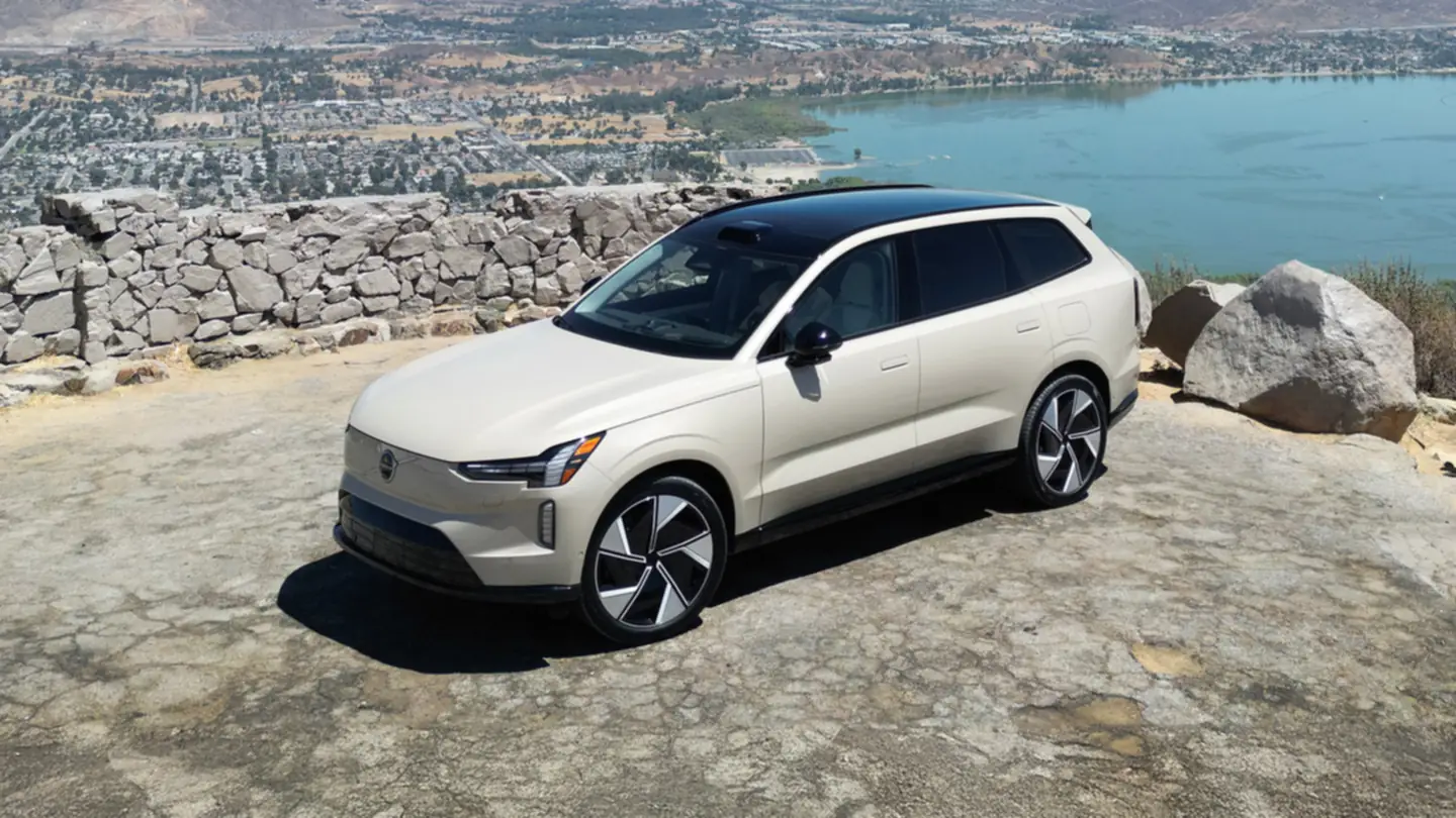 Новий Volvo EX90 Фото 