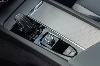 Новий Volvo XC60 технології та безпека Фото 5