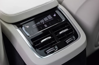 Volvo XC90 Recharge - фото