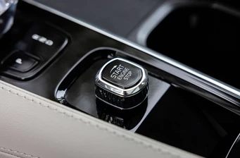 Volvo XC90 Recharge - фото