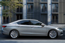 Новый Skoda Superb 4 поколение лифтбэк - фото 3